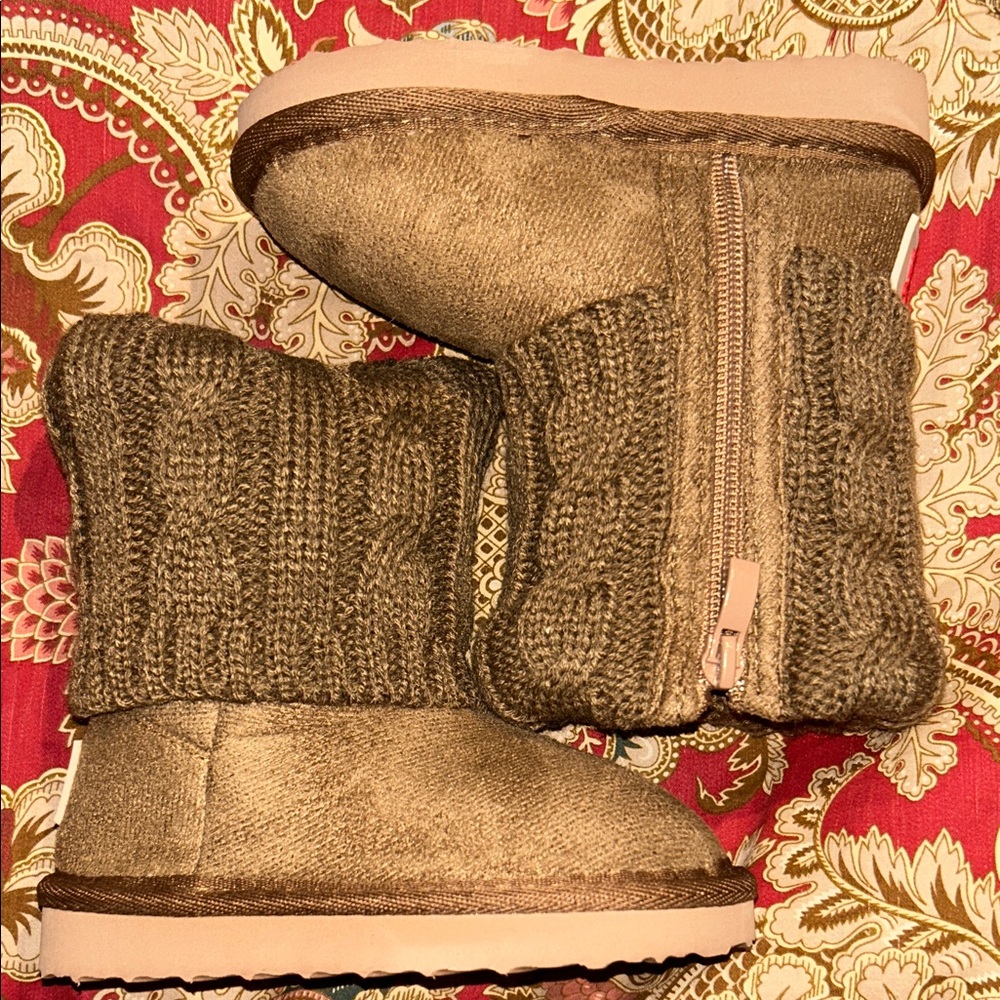 Liv Knit and Suede Kids Boots Please see size chart